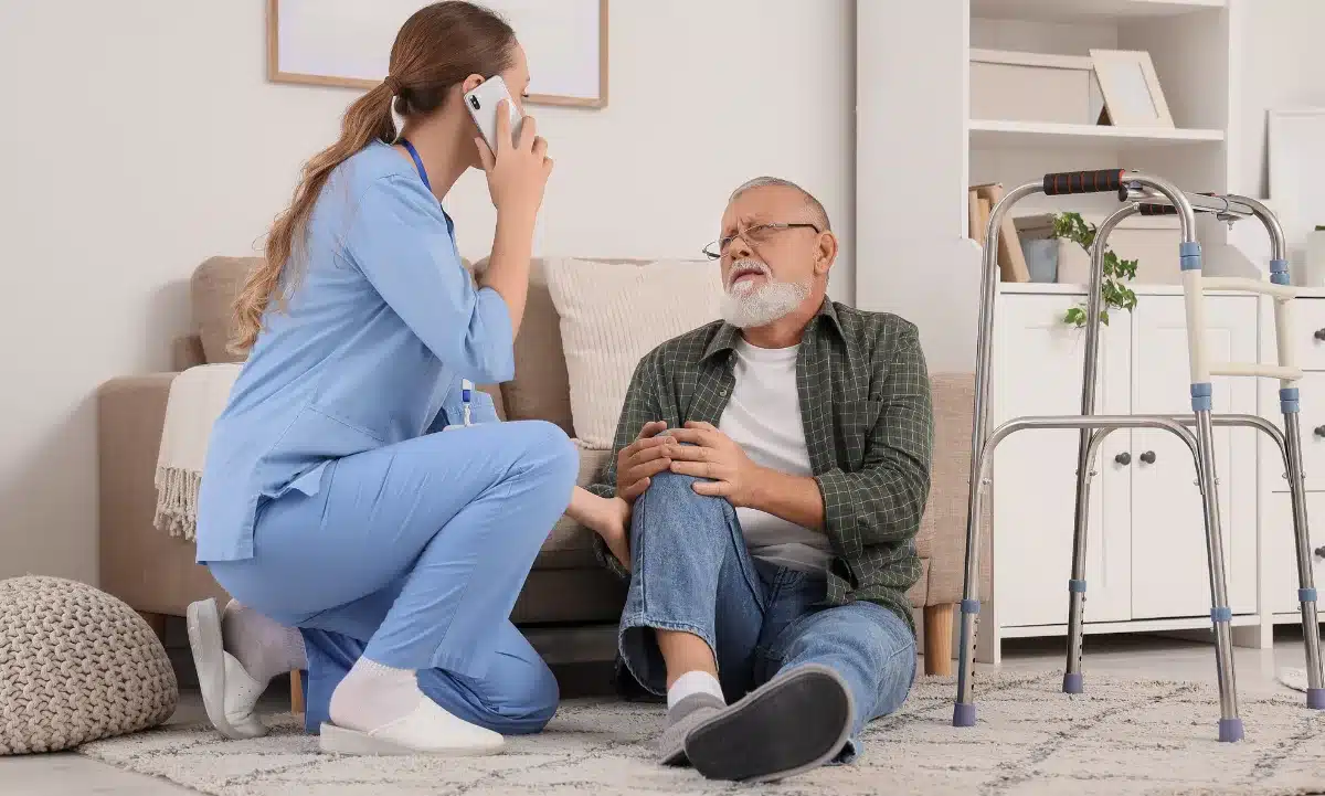 Traumatólogo y su recomendación para cuidar las rodillas en mayores de 60 años