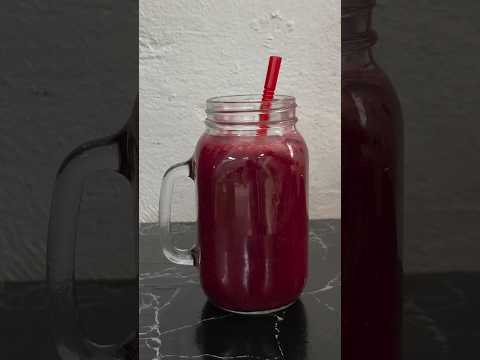 ¡Deliciosa agua de guayaba y jamaica! 😋🧊🥤 #recetas #cocinaconsabor #agua #refreshing